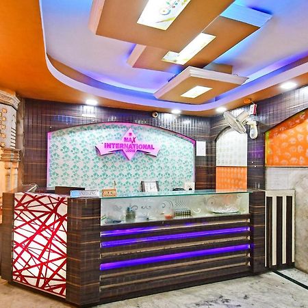 Oyo 85829 Max International Ξενοδοχείο Καλκούτα Εξωτερικό φωτογραφία